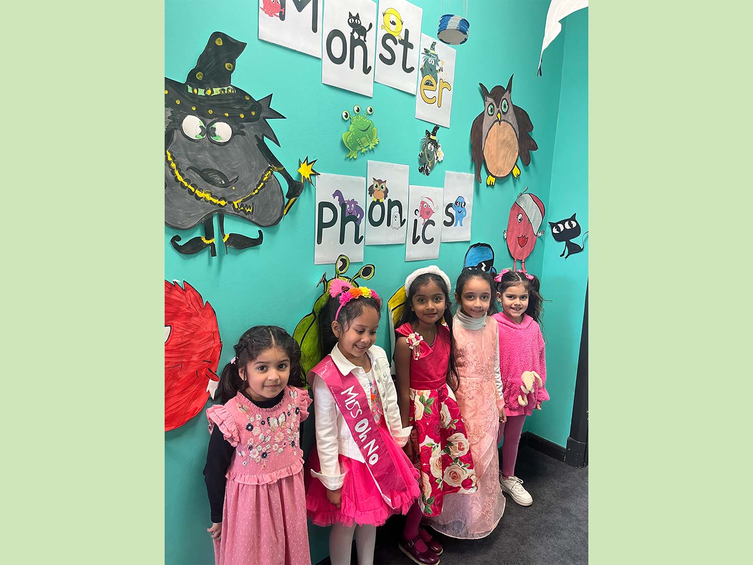 Wellington Primary School Hounslow - English Monster Phonics Day